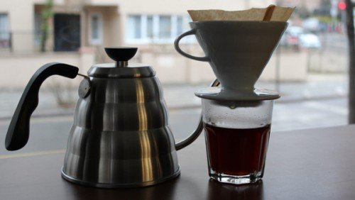 V60 Hakkında